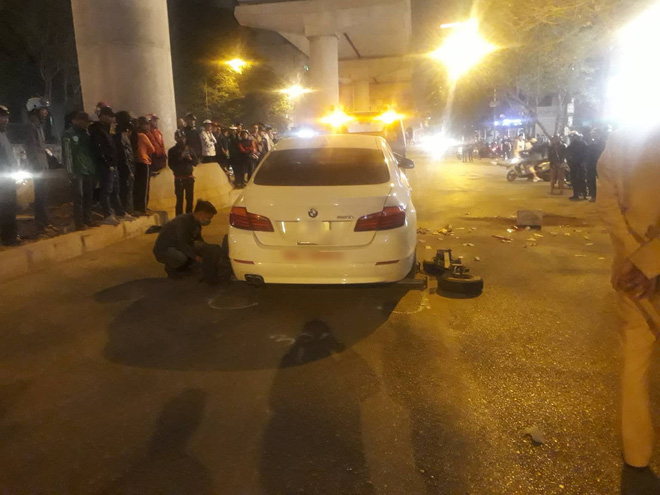 Nhân chứng kể lại vụ cô gái tử vong sau khi va chạm với BMW và xe buýt: Người phụ nữ lái ô tô chạy lẫn vào đám đông, trông rất sợ hãi