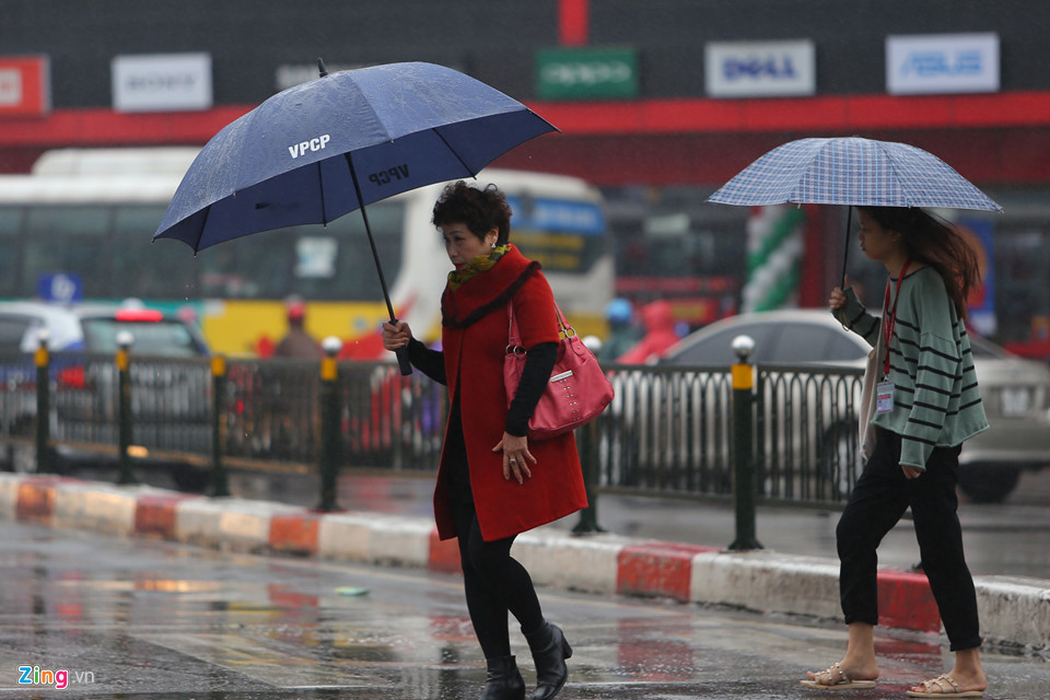 Hà Nội trong buổi sáng đầu tiên của đợt rét kỷ lục 10 năm