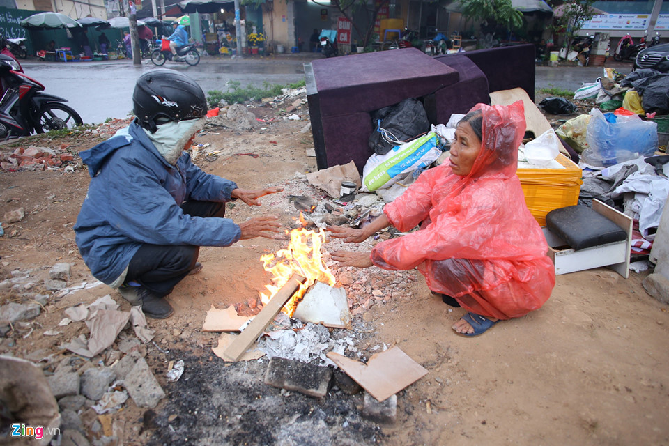 Hà Nội trong buổi sáng đầu tiên của đợt rét kỷ lục 10 năm