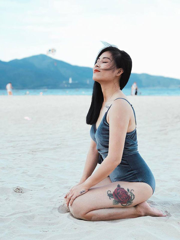 Được khuyên xóa hình xăm ở ngực đi sẽ đẹp hơn, MC Hoàng Linh đã phản pháo nhẹ nhàng mà cực gắt