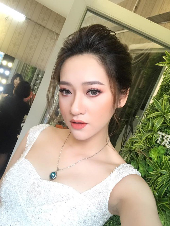 Bạn gái cao 1m74, đẹp đúng chuẩn hoa hậu của cầu thủ Đinh Thanh Bình