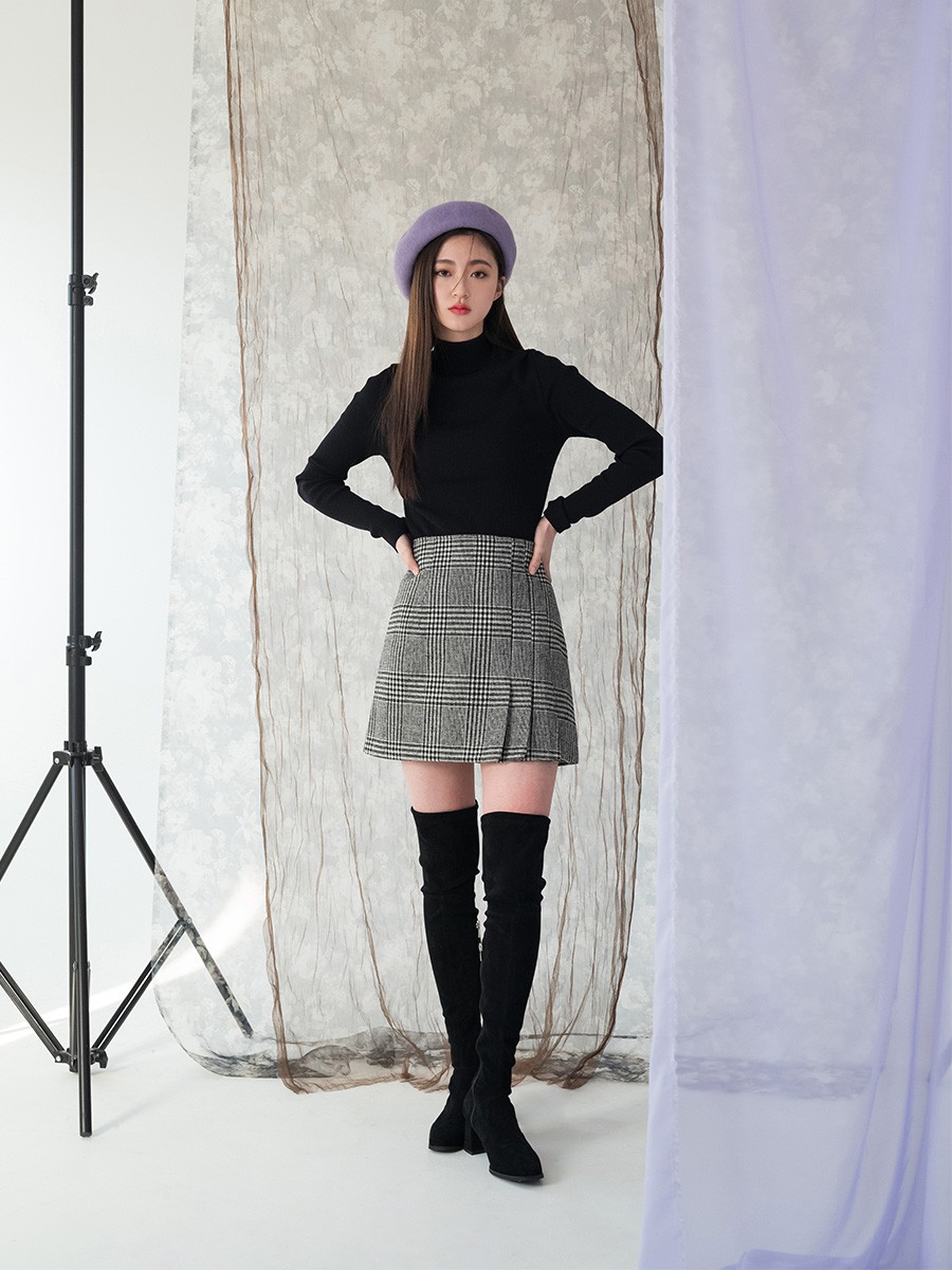 Rét đậm cũng là lúc boots cao cổ lên ngôi, nhưng diện sao cho chân dài miên man thì bạn hãy nhớ 3 tips sau Rét đậm cũng là lúc boots cao cổ lên ngôi, nhưng diện sao cho chân dài miên man thì bạn hãy nhớ 3 tips sau