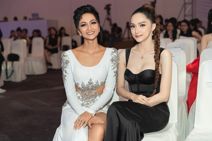 Hương Giang: Tôi chỉ hứng thú yêu đàn ông có thành công tương xứng với mình