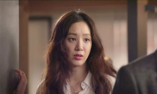 Tưởng chồng kiên quyết đòi ly hôn cho bằng được vì chán vợ, có bồ bên ngoài, nào ngờ sự thật là…