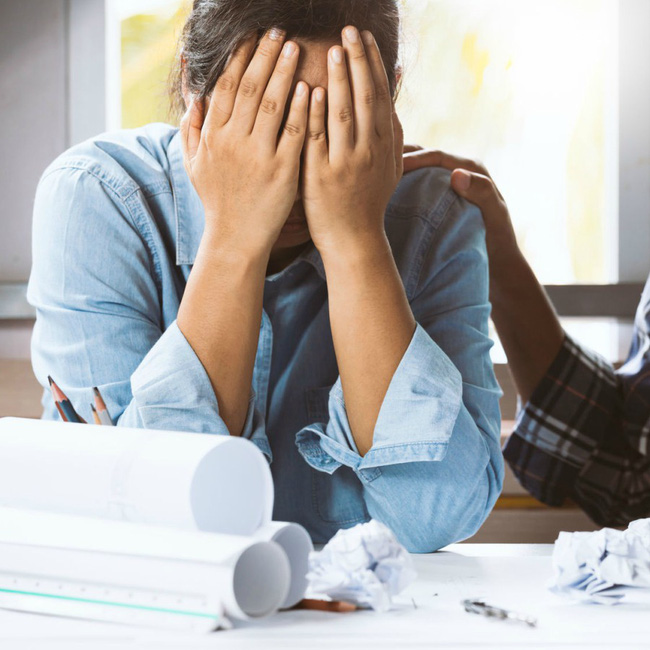 Dấu hiệu cảnh báo bạn đã tiêu tốn quá nhiều thời gian cho mối quan hệ, gây phản tác dụng