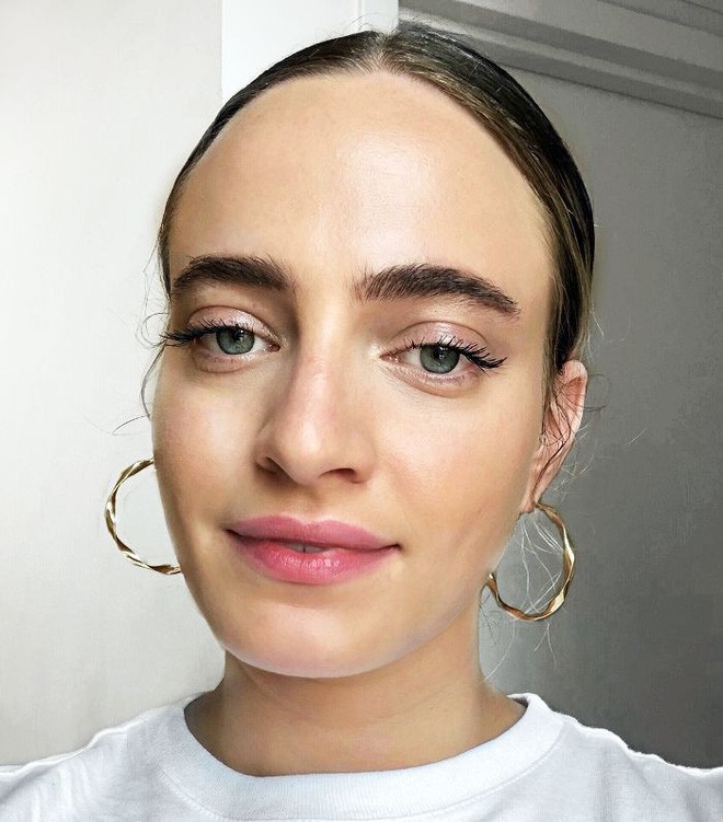 10 món mỹ phẩm phải-mua của năm 2018: tất cả đều lung linh hết cỡ, thú vị nhất là cây son cứ đánh lên là có người tán