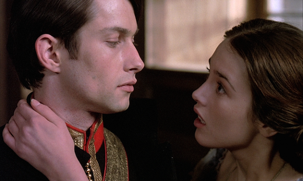 Lạ đời chồng bị cắm sừng vì quá khỏe trong đêm tân hôn và phía sau câu chuyện vợ phải mang ơn tình địch