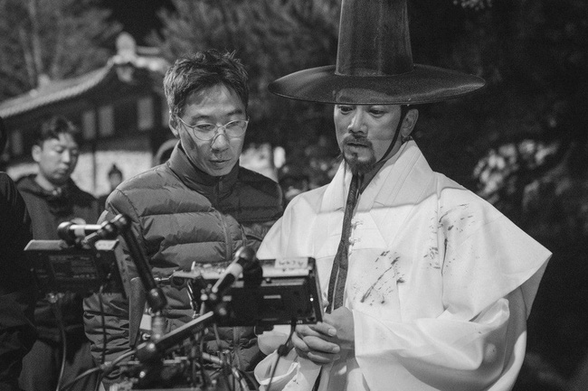 Màn ảnh Hàn 2018 chấn động bởi sự trở lại rầm rộ của loạt nam thần không tuổi này