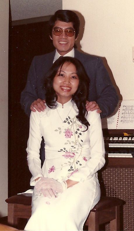 Chân dung người vợ vừa gặp 1 ngày đã hỏi cưới của MC Nguyễn Ngọc Ngạn