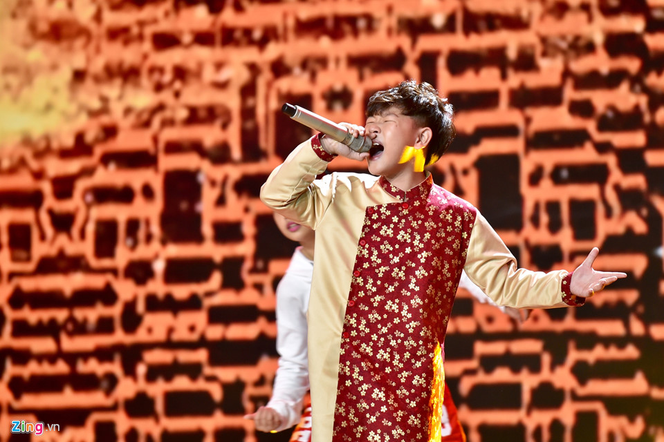 Cô bé dân ca Hà Quỳnh Như trở thành quán quân Giọng hát Việt nhí 2018