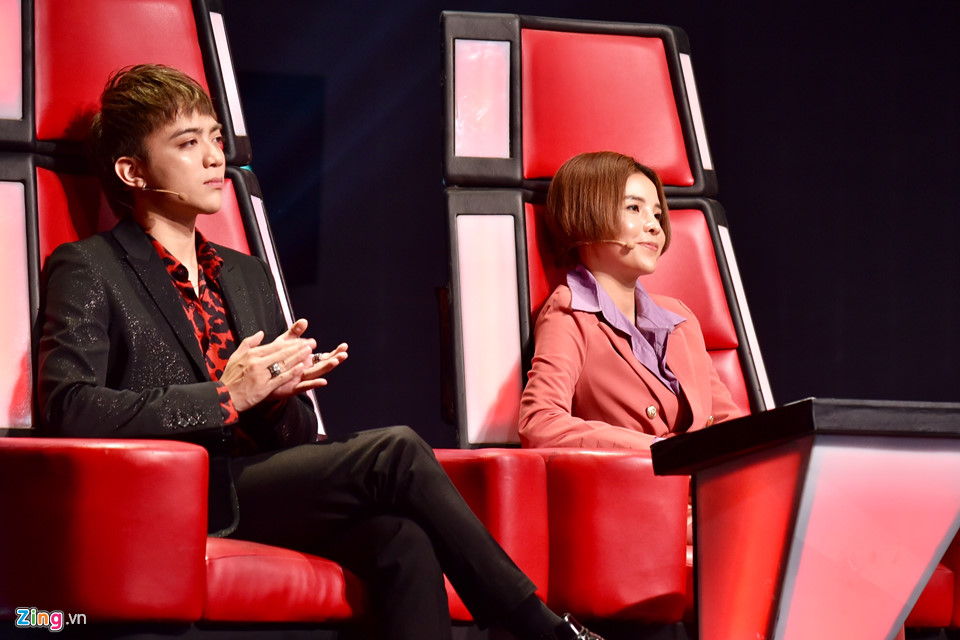 Cô bé dân ca Hà Quỳnh Như trở thành quán quân Giọng hát Việt nhí 2018