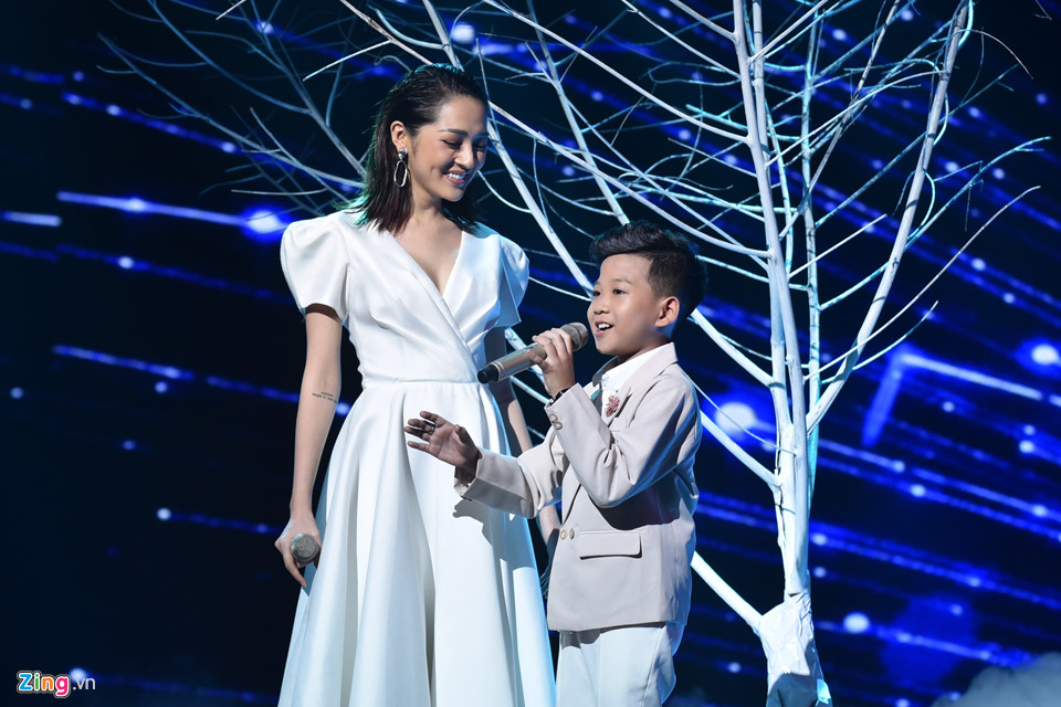 Cô bé dân ca Hà Quỳnh Như trở thành quán quân Giọng hát Việt nhí 2018