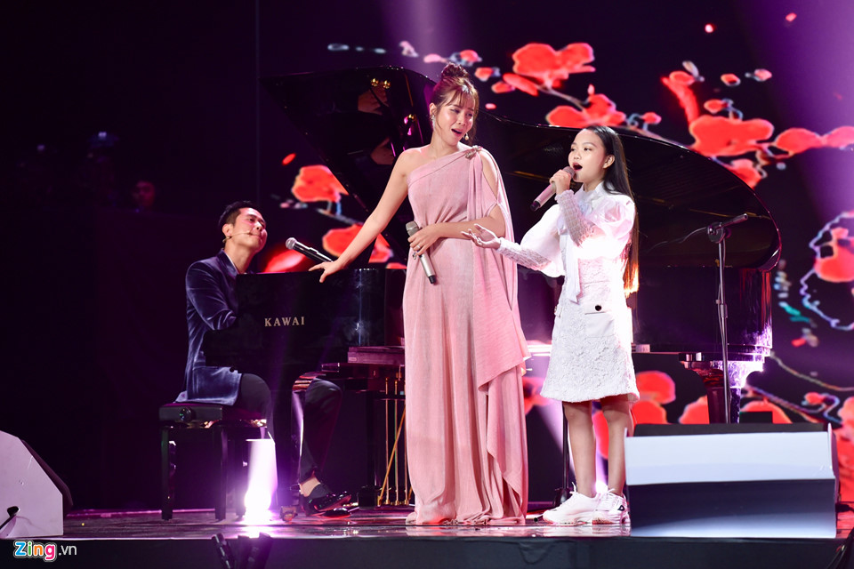 Cô bé dân ca Hà Quỳnh Như trở thành quán quân Giọng hát Việt nhí 2018