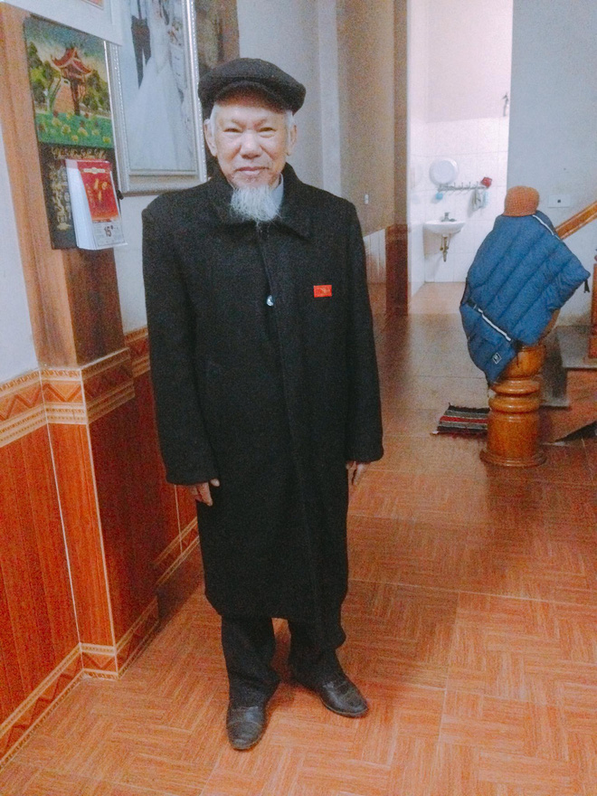 Cụ ông, cụ bà chụp ảnh kỷ niệm đám cưới vàng và câu chuyện tình yêu hơn 50 năm khiến biết bao bạn trẻ ghen tị Cụ ông, cụ bà chụp ảnh kỷ niệm đám cưới vàng và câu chuyện tình yêu hơn 50 năm khiến biết bao bạn trẻ ghen tị