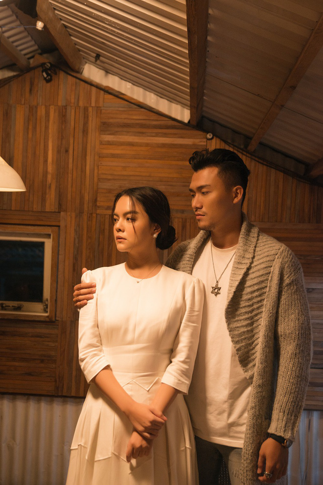 Phạm Quỳnh Anh bật khóc khi diễn xuất về chuyện tình tan vỡ