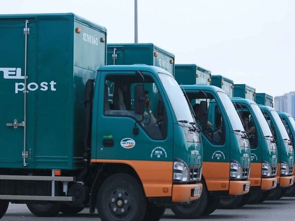 Phó chủ tịch Viettel Post bán gần hết cổ phiếu, thu 370 tỷ đồng