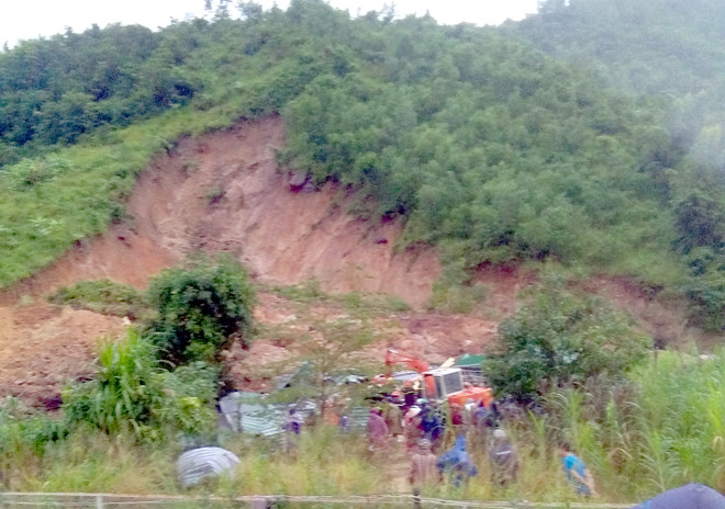 Lở núi khiến 3 người chết ở Khánh Hòa