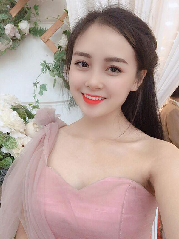 Những màn lột xác đỉnh nhất 2018 khi bước vào Đại học: Vịt hoá thiên nga chẳng cần phẫu thuật thẩm mỹ Những màn lột xác đỉnh nhất 2018 khi bước vào Đại học: Vịt hoá thiên nga chẳng cần phẫu thuật thẩm mỹ