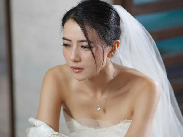 Đêm tân hôn, tôi ăn mặc khêu gợi nằm đợi chồng rồi đau đớn khi anh thông báo sẽ ngủ với người khác