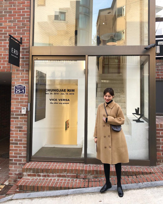 Bằng những items sẵn trong tủ, bạn có thể lên đồ chơi Tết Dương lịch tuyệt đẹp và chuẩn mốt với 12 công thức sau