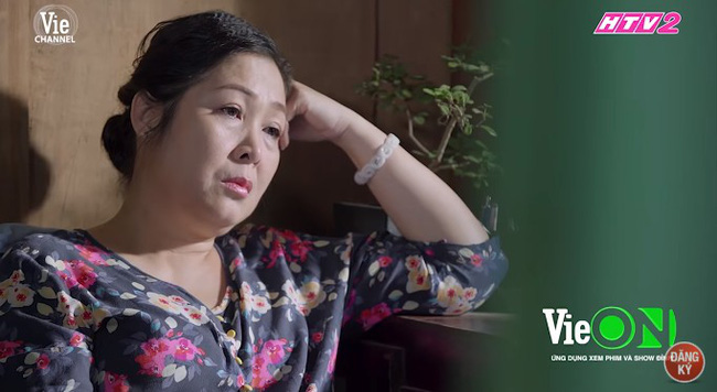 Gạo nếp gạo tẻ tập 103: Bà Mai rơi nước mắt ân hận vì đối xứ cay nghiệt với Hương, fan vẫn tức giận:Quá muộn rồi!