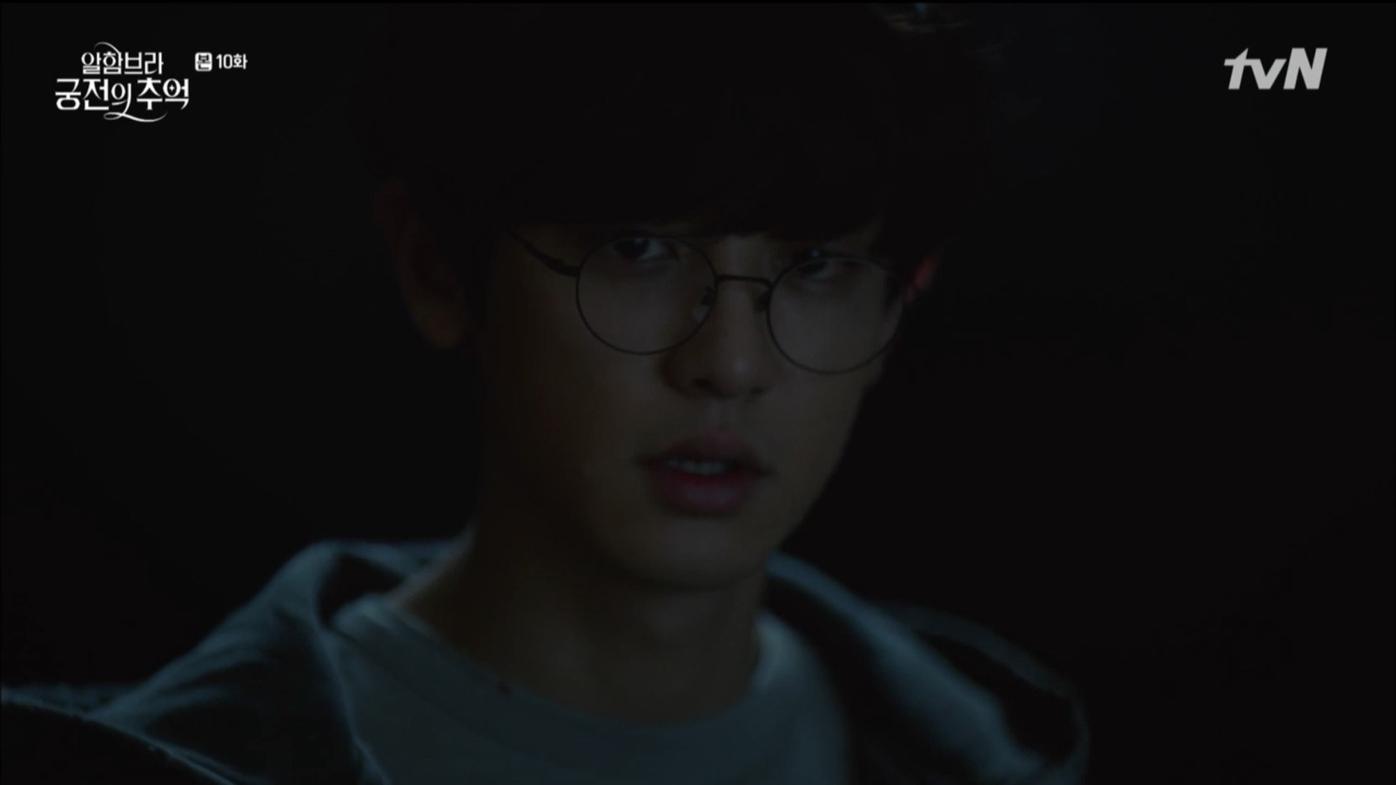 Khán giả bị nhử đến mệt lừ bằng những cú lừa thượng hạng trong Hồi Ức Alhambra