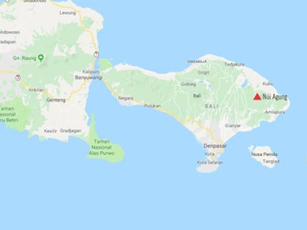 Núi lửa trên đảo du lịch Bali (Indonesia) bất ngờ thức giấc