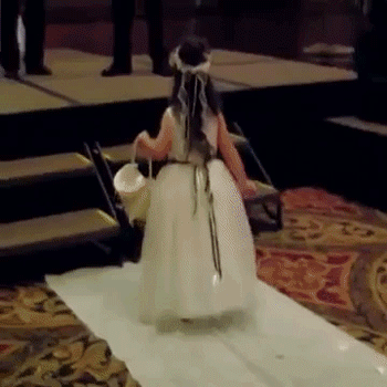 Cười sái cả hàm với 10 màn phá bĩnh đám cưới của những thiên thần phù dâu, phù rể nhí