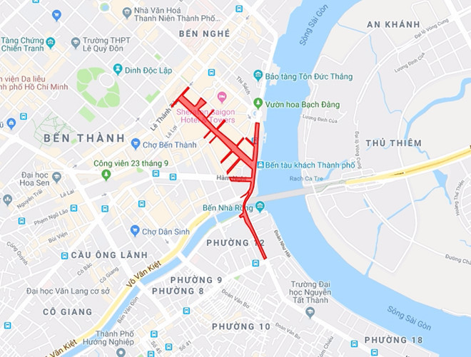 Bầu trời Sài Gòn rực sáng pháo hoa chào năm 2019