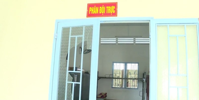 Xông vào trụ sở xã đập phá, truy sát người