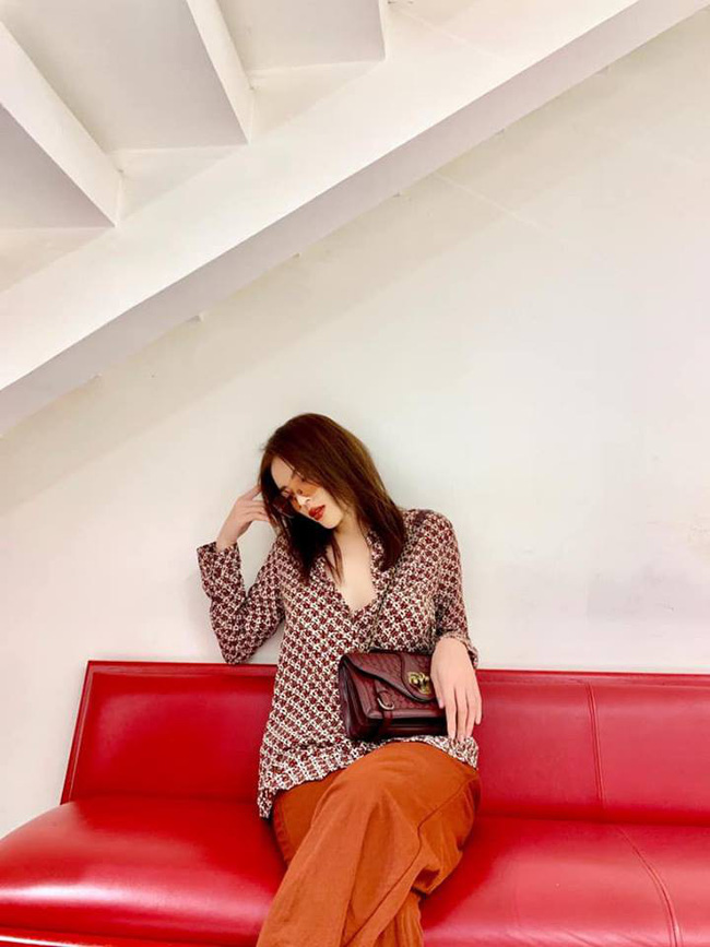 Street style sao Việt cuối năm: Hà Hồ không đi tất dù trời lạnh, Kỳ Duyên và Minh Triệu cùng diện đồ màu nóng