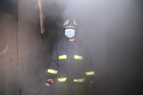 Hơn 13 giờ khống chế đám cháy âm ỉ ở quán karaoke 9 tầng