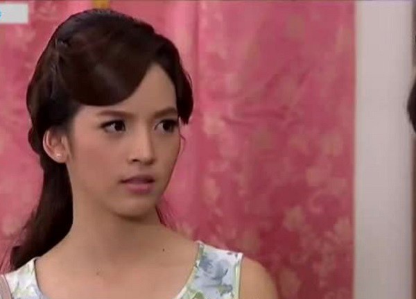 Biết chồng cặp bồ, Tết dương vợ tạo hẳn điều kiện cho nhân tình thể hiện và ngồi rung đùi chờ kịch hay