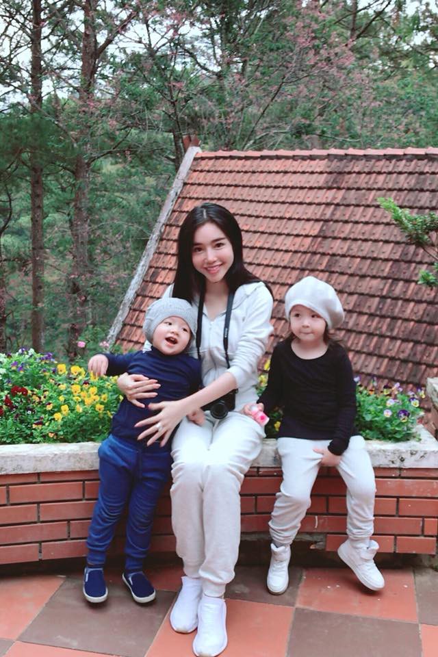 Không phải khi khoe thân, đây mới là khoảnh khắc Elly Trần khiến nhiều người ngưỡng mộ