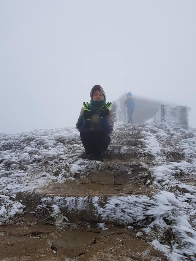 Núi Mẫu Sơn xuống âm 0,6 độ C, tiếp tục có băng giá diện rộng