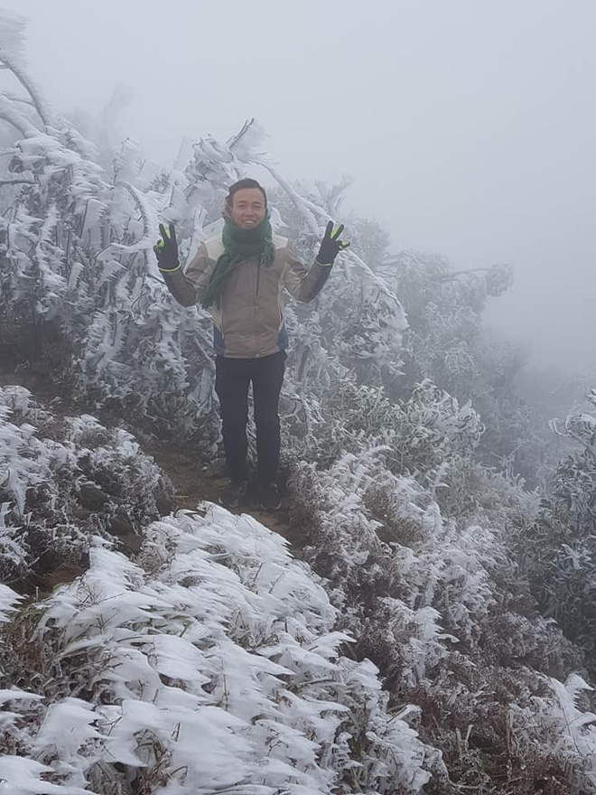 Núi Mẫu Sơn xuống âm 0,6 độ C, tiếp tục có băng giá diện rộng