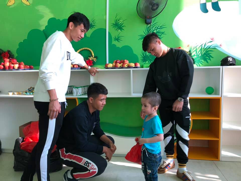 Mẹ bé Tom: Được sống là một đặc ân nên sẽ không phí phạm