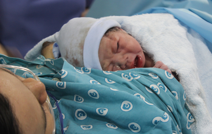 Những công dân đầu tiên chào đời năm 2019