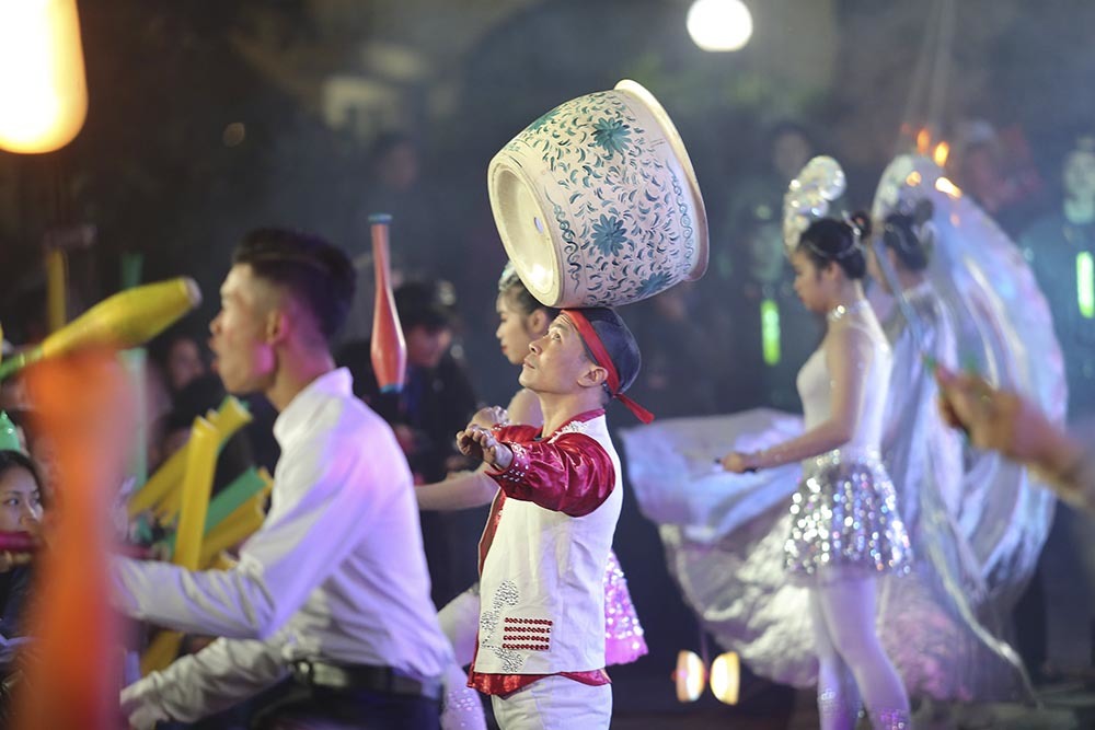 Đình Trọng, Noo Phước Thịnh lập kỷ lục đặc biệt trong đêm giao thừa