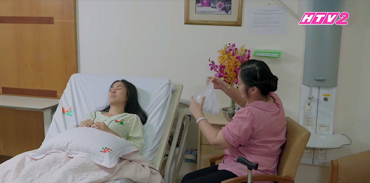 Gạo Nếp Gạo Tẻ: Hơn 100 tập chịu khổ, cuối cùng Hương gạo tẻ òa khóc nức nở khi được mẹ ôm chầm vào lòng