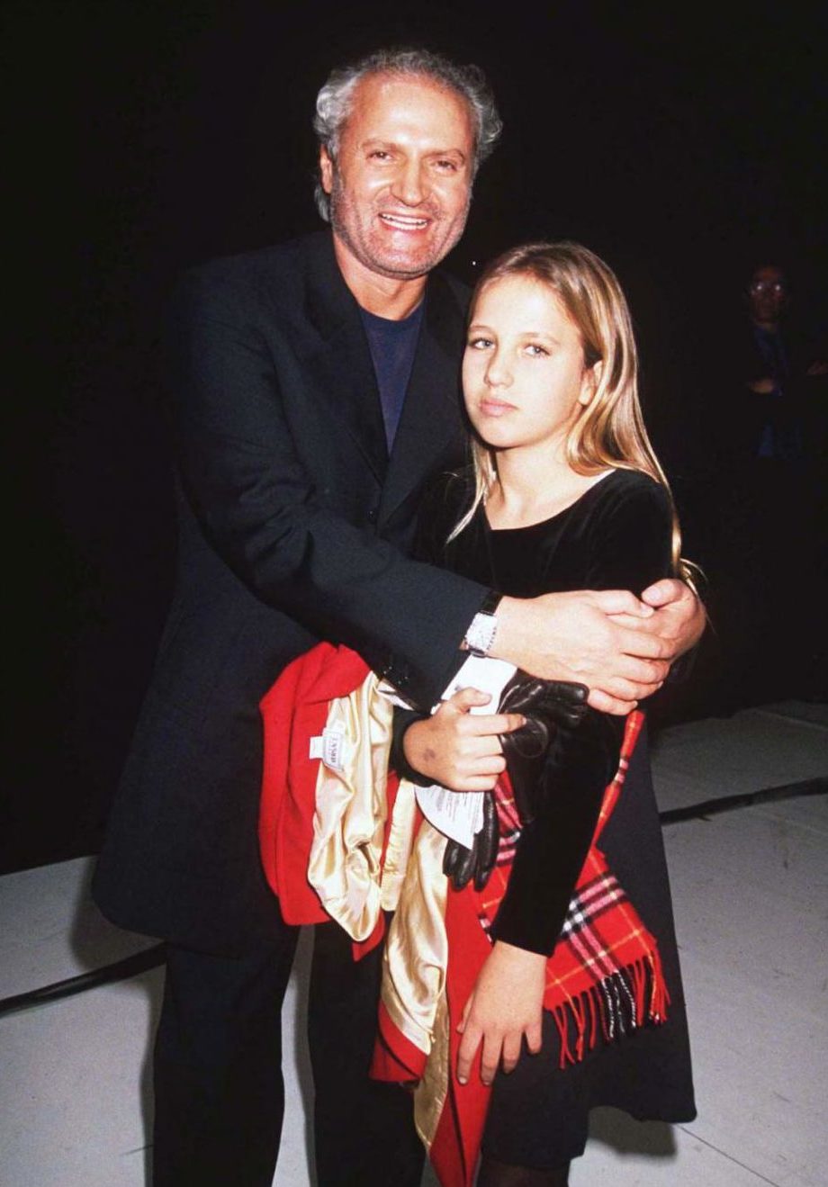 Cô gái có 800 triệu USD và cuộc đời khốn khổ kể từ khi giàu có