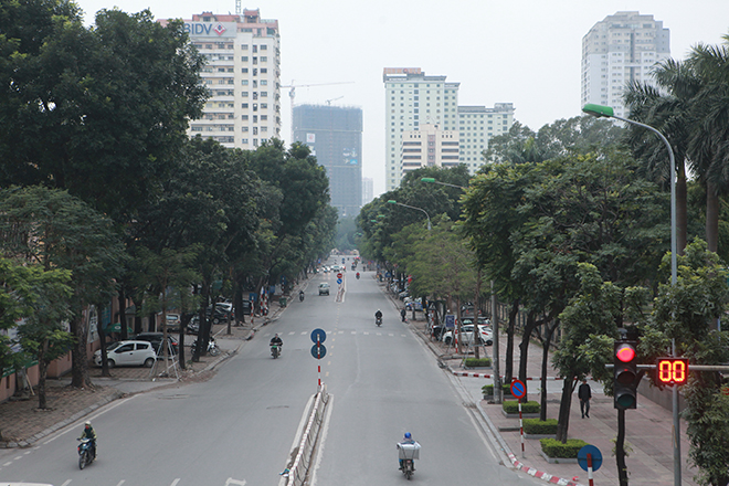 Phố phường Hà Nội vắng lặng, đẹp lạ trong cái rét đầu năm