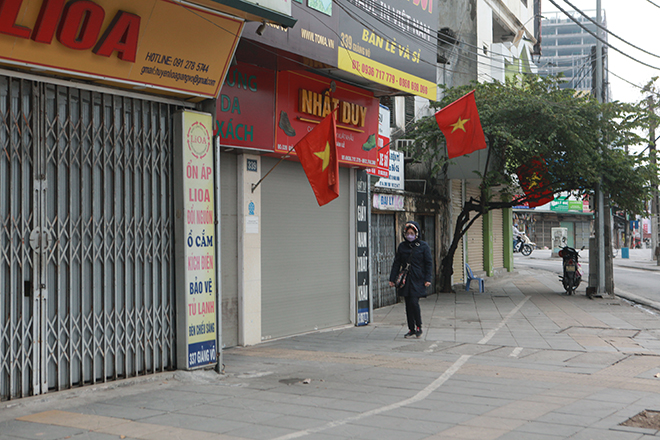 Phố phường Hà Nội vắng lặng, đẹp lạ trong cái rét đầu năm