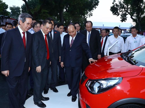 Thủ tướng Nguyễn Xuân Phúc: Tạo nền tảng cho phát triển nhanh và bền vững