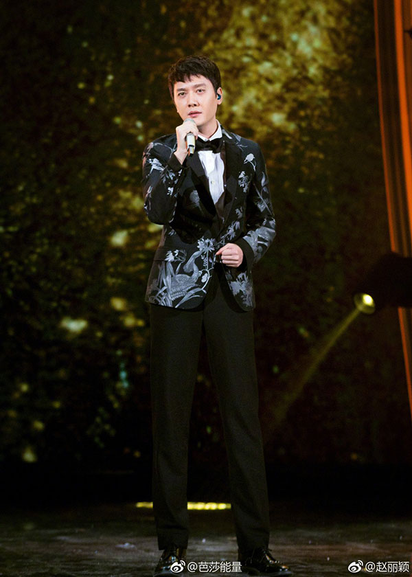 2 tháng công bố kết hôn, lần đầu tiên Triệu Lệ Dĩnh công khai nịnh yêu Phùng Thiệu Phong trên MXH