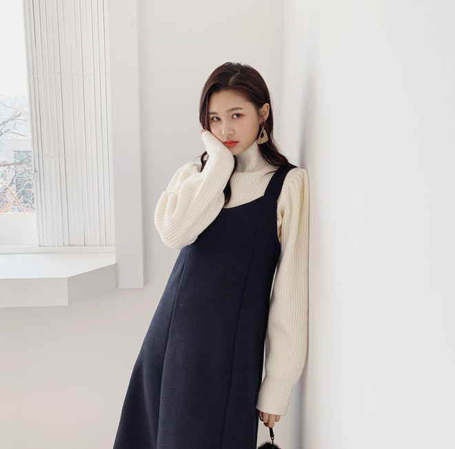 Áo cổ lọ thực sự có quyền năng giúp các nàng đạt 10 điểm thanh lịch, nhất là khi áp dụng 5 công thức sau Áo cổ lọ thực sự có quyền năng giúp các nàng đạt 10 điểm thanh lịch, nhất là khi áp dụng 5 công thức sau