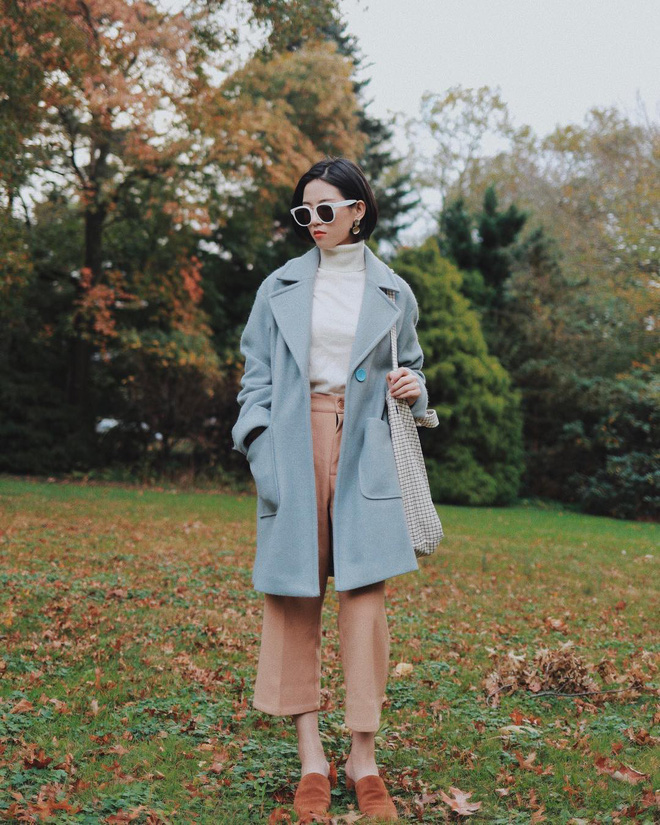 Áo cổ lọ thực sự có quyền năng giúp các nàng đạt 10 điểm thanh lịch, nhất là khi áp dụng 5 công thức sau Áo cổ lọ thực sự có quyền năng giúp các nàng đạt 10 điểm thanh lịch, nhất là khi áp dụng 5 công thức sau