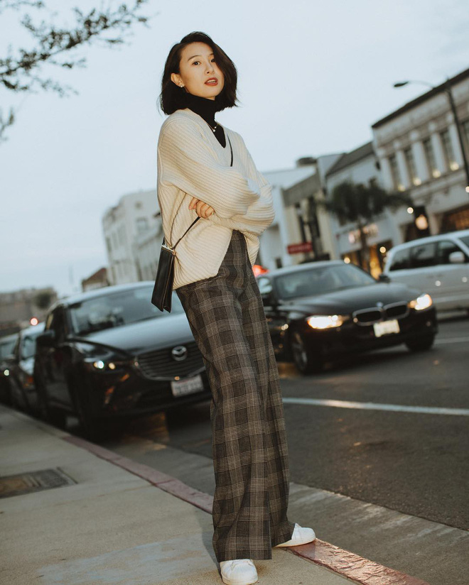 Áo cổ lọ thực sự có quyền năng giúp các nàng đạt 10 điểm thanh lịch, nhất là khi áp dụng 5 công thức sau Áo cổ lọ thực sự có quyền năng giúp các nàng đạt 10 điểm thanh lịch, nhất là khi áp dụng 5 công thức sau