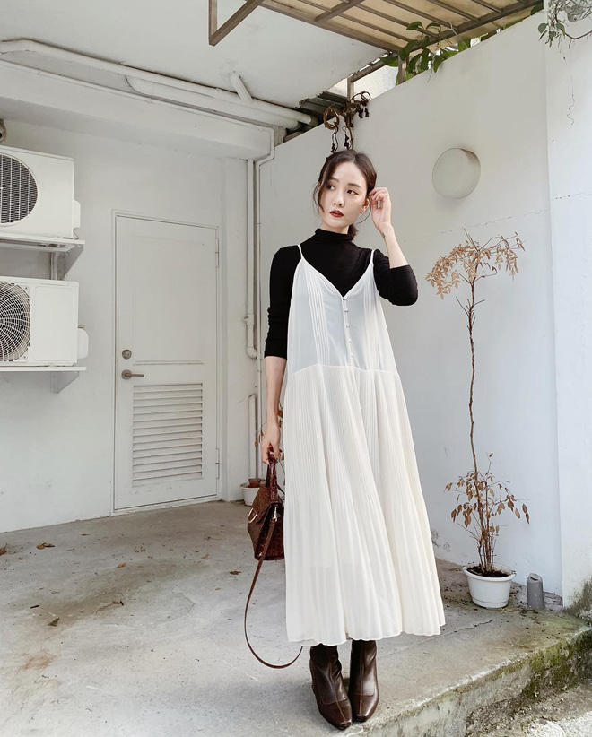 Áo cổ lọ thực sự có quyền năng giúp các nàng đạt 10 điểm thanh lịch, nhất là khi áp dụng 5 công thức sau Áo cổ lọ thực sự có quyền năng giúp các nàng đạt 10 điểm thanh lịch, nhất là khi áp dụng 5 công thức sau