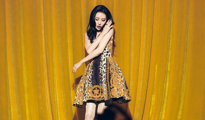 Nhìn lại các xu hướng thời trang từng khuấy động Kpop trong năm 2018